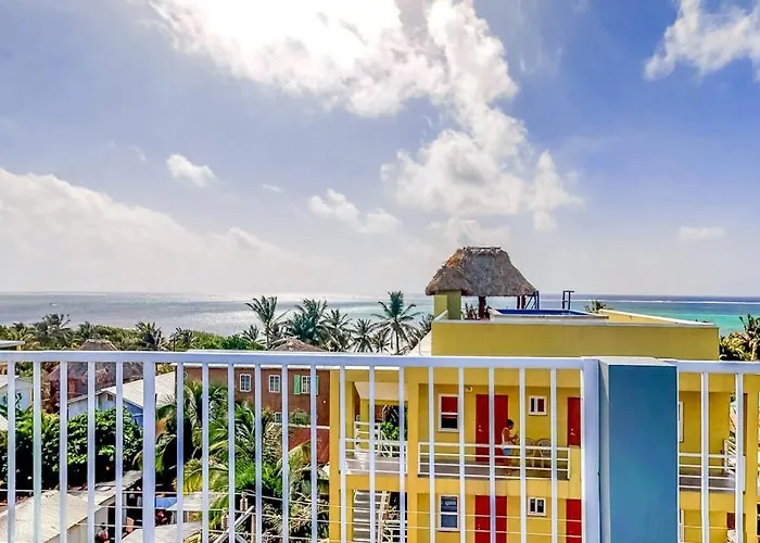 Apartment Eastern #8 At Laguna *